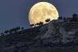شامگاه سه‌شنبه ۱۵ مهر، اولین ابرماه سال آسمان ایران را روشن می‌کند