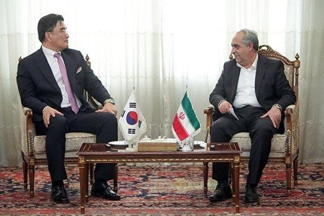 دنبال راه‌حل‌هایی برای روابط پایدار با ایران هستیم