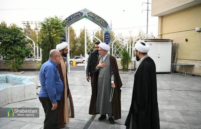 دیدار امام جمعه شیراز با اهالی مسجد الزهرا(س)
