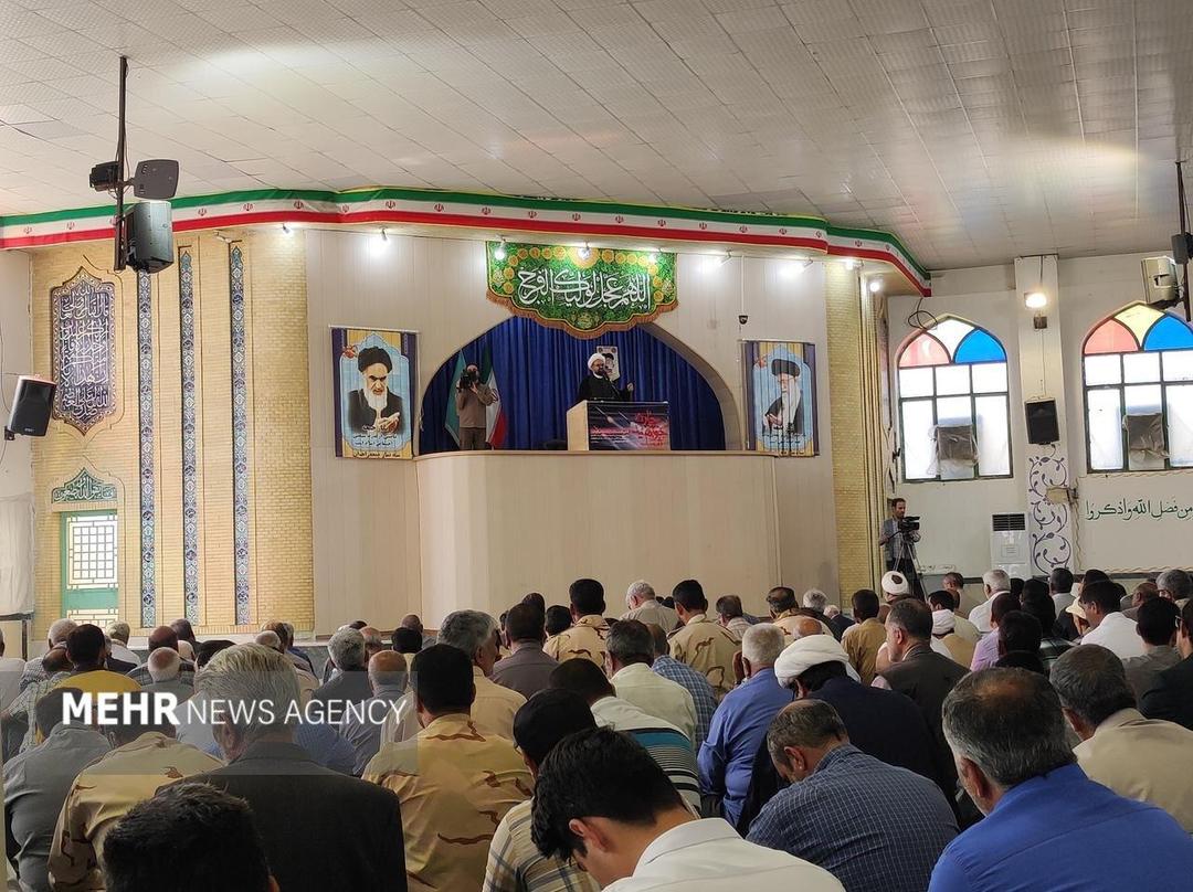 امام جمعه موقت زاهدان: نظارت بر کیفیت کالاهای تولیدی وظیفه دولت است