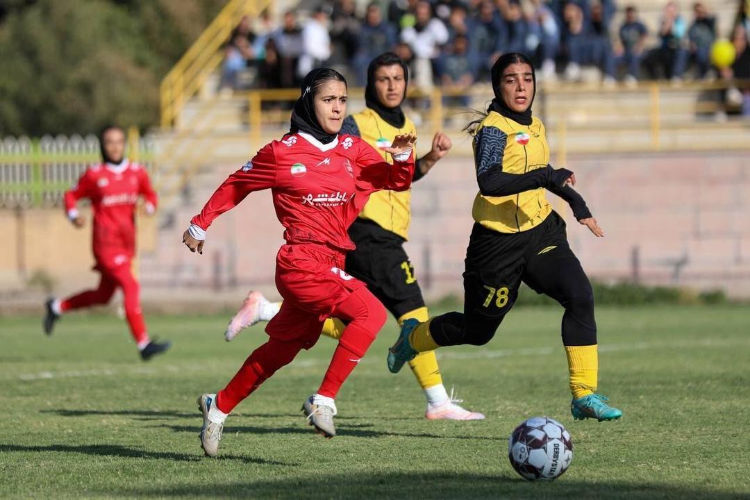 سپاهان برنده نخستین الکلاسیکو فوتبال زنان ایران شد