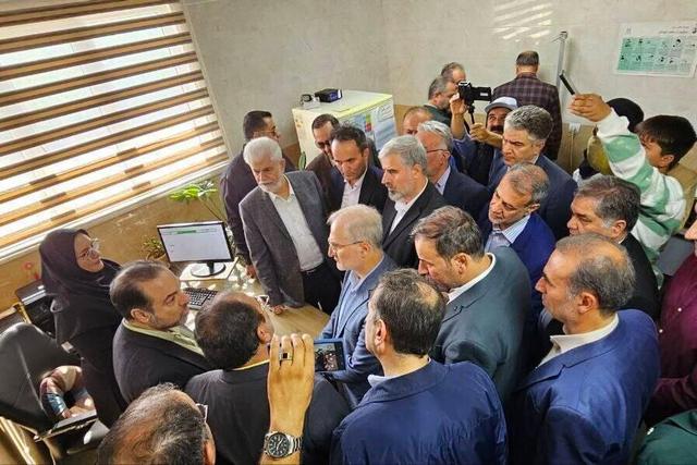 بازدید اعضای کمیسیون بهداشت از مراکز بهداشتی و درمانی شبستر