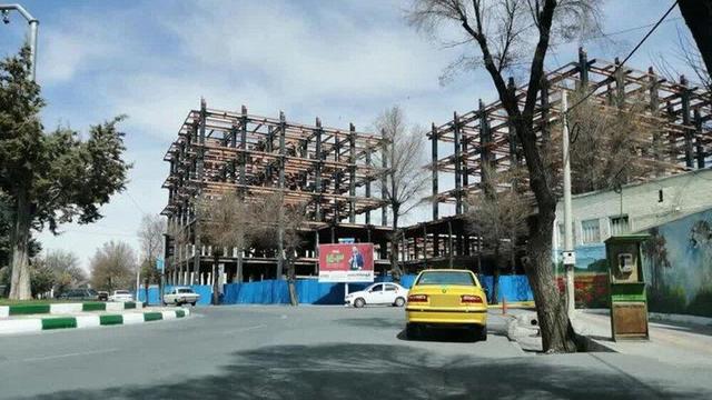 شهرداری شهرکرد آماده جذب سرمایه‌گذار داخلی و خارجی برای تکمیل برج دوقلو
