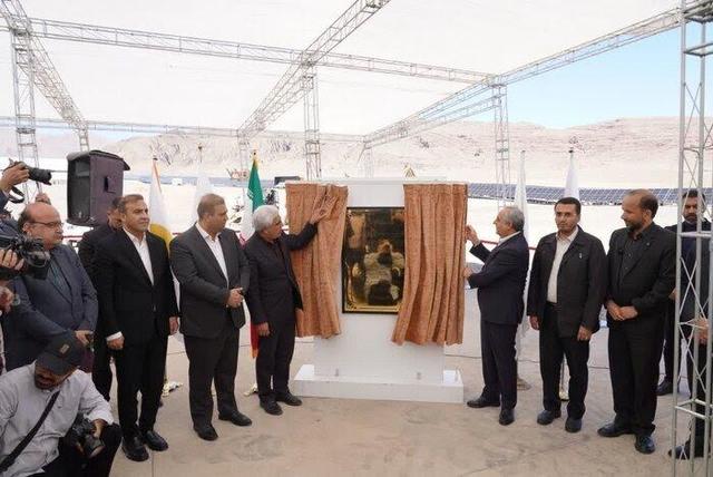 افتتاح ۲ نیروگاه خورشیدی در آذربایجان‌شرقی