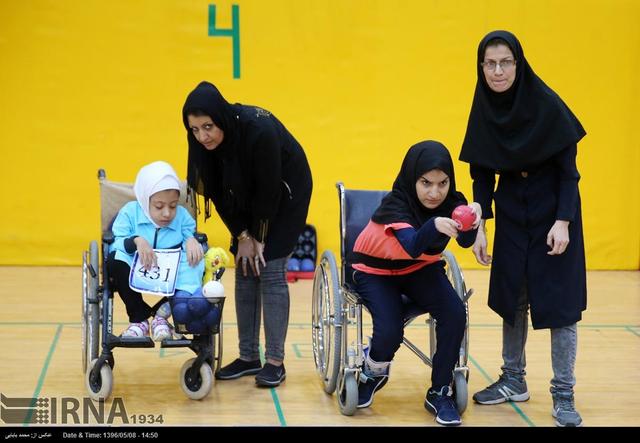 استاندار یزد: ورزش‌های بانوان، جانبازان و توان‌یابان باجدیت حمایت شود