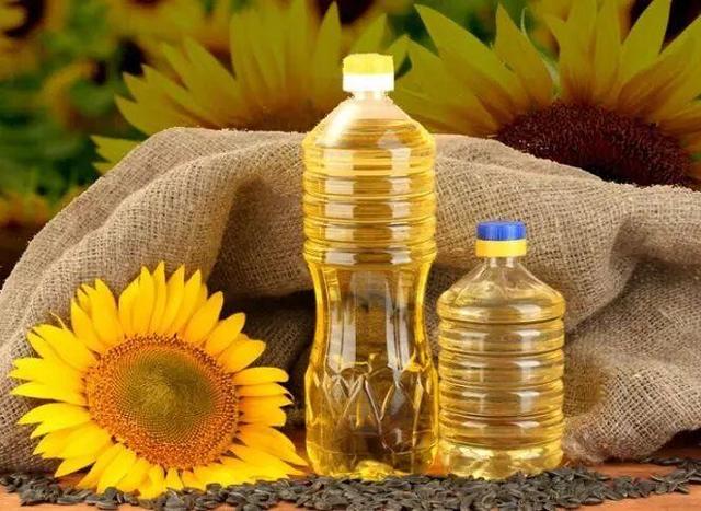 توزیع ۸۰هزار تن روغن آفتابگردان دولتی برای کمک به تنظیم بازار