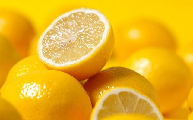 مهم‌ترین خواص لیمو شیرین و بهترین زمان مصرف آن
