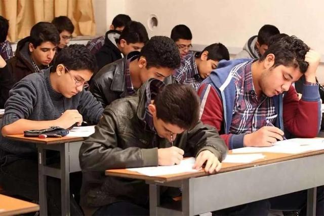 آفت نمره‌محوری نظام آموزشی