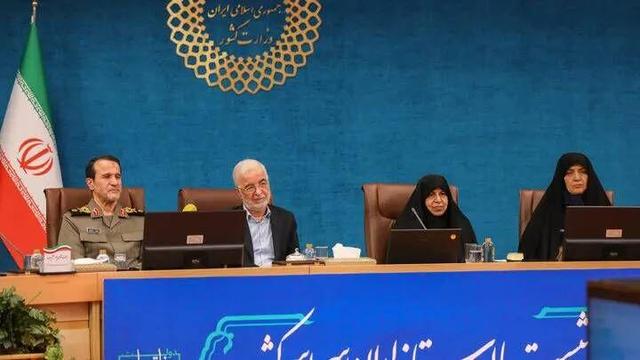 وزیر کشور: مستندسازی تجربیات دفاع مقدس ۱۲ روزه برای آینده ضروری است