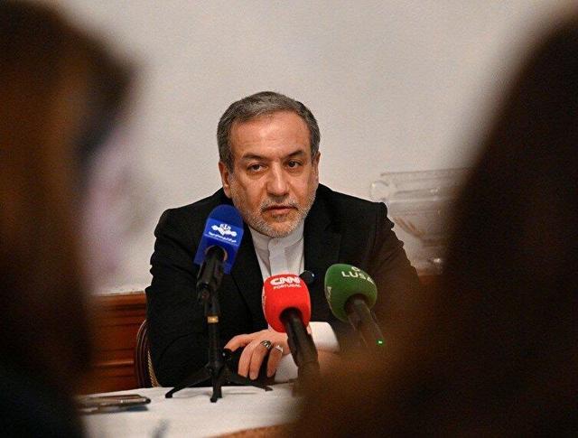 عراقچی: با کسانی که به مردم ایران حمله کرده‌ و همچنان ما را تهدید و تحریم می‌کنند، وارد تعامل نمی‌شویم
