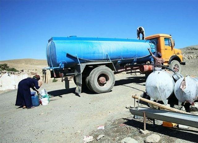 نظامی: ۶۳۰۰ مترمکعب آب برای عشایر مرکزی تأمین شد