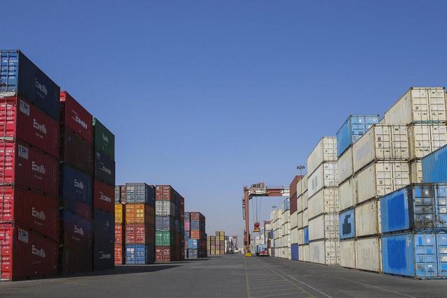 صادرات ۱۵۹ میلیون دلاری کالا از گمرک زنجان