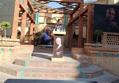 وداع هنرمندان با پیکر محمد کاسبی در حوزه هنری
