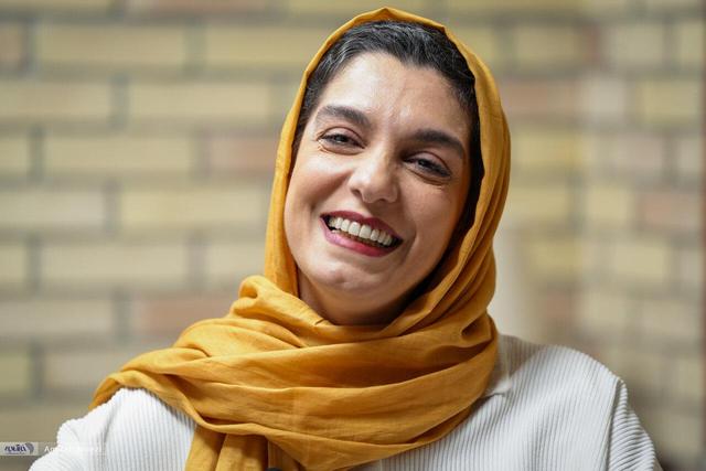 ببینید | خاطره جالب الیکا عبدالرزاقی از اولین دیدارش با مهران مدیری: می‌خواستم از جایم بلند نشوم ولی...