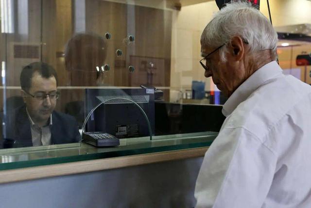 آغاز واریزی بزرگ دولت برای بازنشستگان/ این گروه از بازنشستگان حساب خود را چک کنند