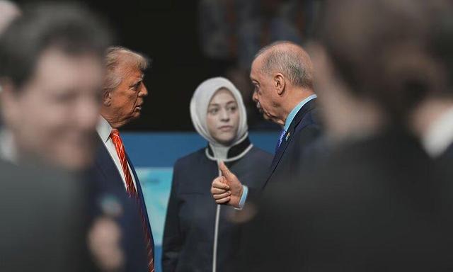 به همسر زیبایت سلام من را برسان | خوش و بش عجیب ترامپ با اردوغان