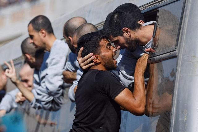 عکس روز | استقبال از اسرای فلسطینی آزاد شده