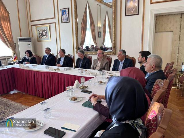 دیدار وزیر فرهنگ با جمعی از اساتید زبان فارسی و نخبگان فرهنگی ترکیه