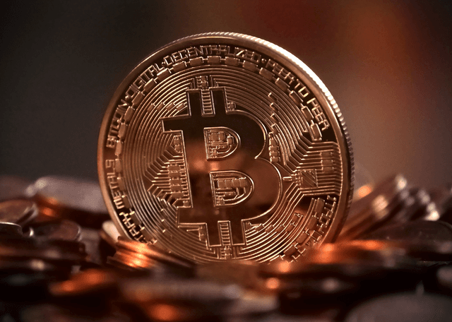بیت‌کوین دوباره در مسیر نزولی  ۲۲ مهر ۱۴۰۴