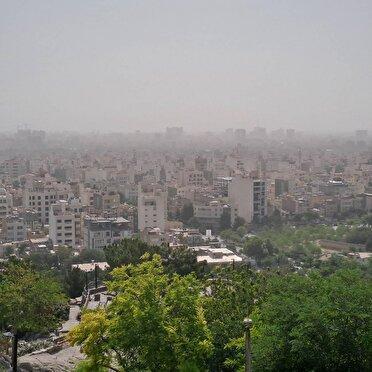 وضعیت آلودگی مشهد همچنان در وضعیت اضطراری است