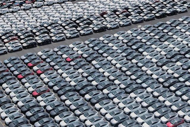 صادرات خودروهای برقی چین ۲ برابر می‌شود