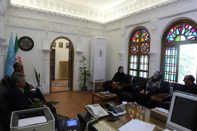 تمدید نمایش فرش تصویری تاریخی کاخ گلستان تا پایان آبان‌ماه ۱۴۰۴ در خراسان جنوبی