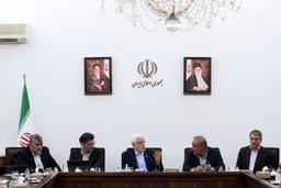 عارف: اگر تشکیلات دولت محدود نشود کل بودجه صرف پرداخت حقوق میشود