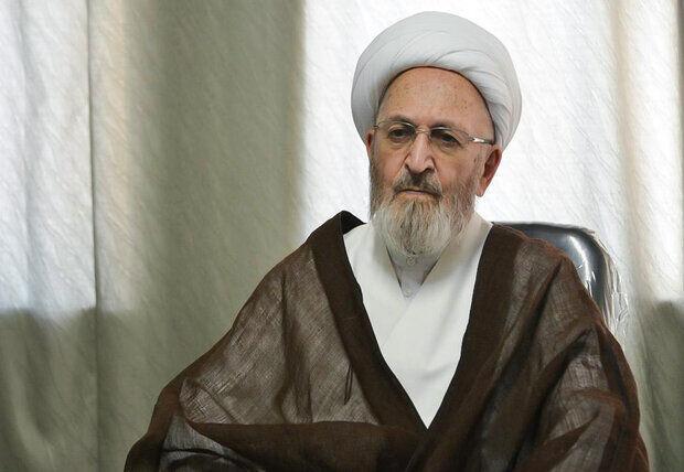 زنان در فضای اجتماعی مؤثّر و نقش‌آفرین‌اند /اسلام راه روشن کرامت زن را ترسیم کرده