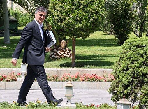 بانک مرکزی در آستانه تغییر بزرگ/ چه کسی جای فرزین را می‌گیرد؟