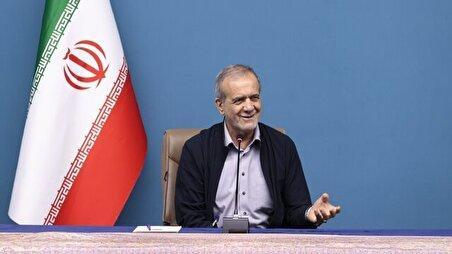 شوخی پزشکیان با یکی از حاضرین درحین بیان خاطره‌ای از زمان ریاست دانشگاه