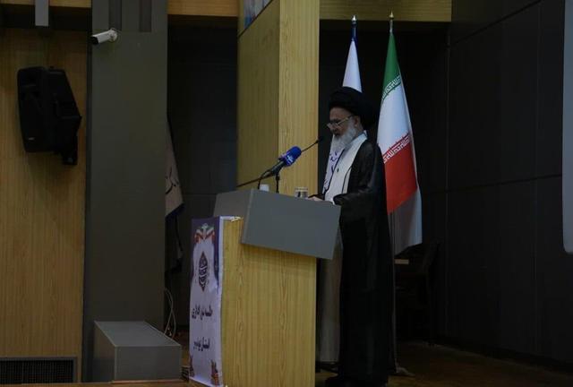 آیت‌الله حسینی بوشهری: جوانان استان بوشهر همچنان چشم‌انتظار شغل هستند