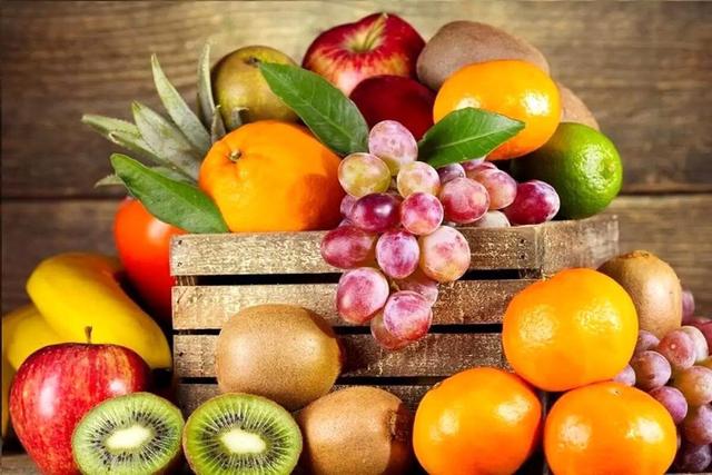 فرماندار سمنان: مهار گرانی میوه با ایجاد پنج غرفه و سه بازارچه کلید خورد