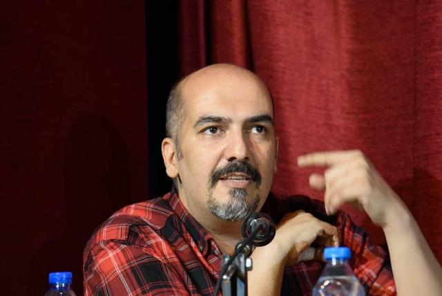 منتقد تئاتر: تجسم «روان‌شناسی مدرن» در مضامین فرمی هنرهای نمایشی است