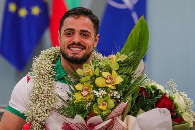 اعتراف عجیب ناسار: ایرانی‌ها مرا عصبانی کردند/ می‌توانستم ۲۳۰ کیلو را هم بزنم