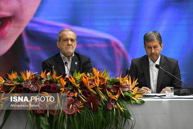 دیدار صمیمی رئیس جمهور با فعالان اقتصادی اصفهان