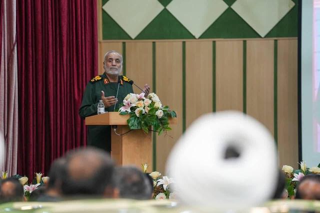 جانشین نیروی زمینی سپاه: تقویت مردمی‌سازی امنیت در اولویت است