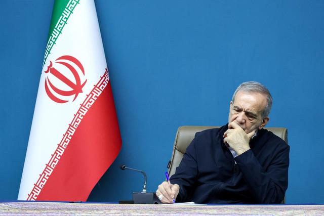 ایران سرزمین رشادت و هنر است/ تقدیری بزرگ در آغوش وطن