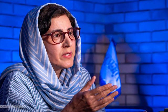 ببینید| تنبیه در مدارس به‌شکل خشونت‌آمیز ادامه دارد/ محتواهای آموزشی ایدئولوژیک شده، در کتاب‌ها دختران مشغول پخت و پز هستند