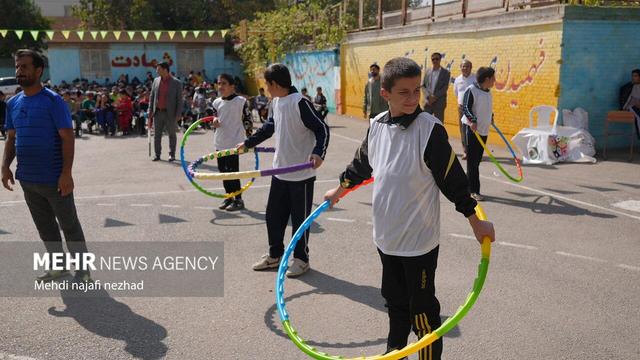 افتتاحیه المپیاد ورزشی درون مدرسه‌ای در یاسوج