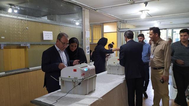منتخبان نظام پزشکی غرب کرمانشاه معرفی شدند