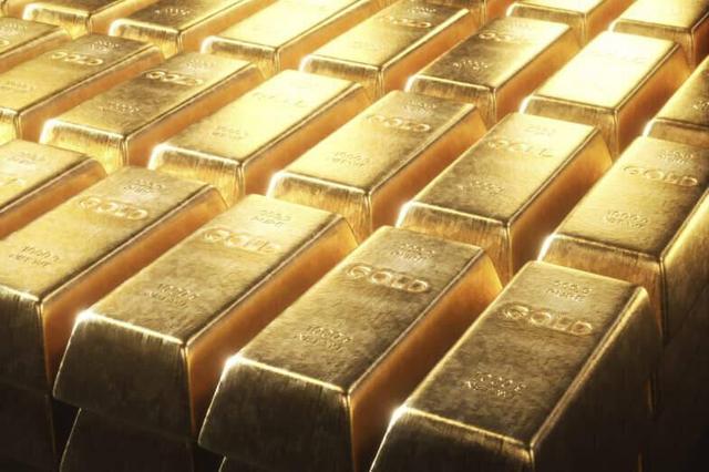 سقوط دو درصدی طلا پس از رکورد تاریخی ۴۳۰۰ دلار