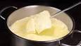 آموزش طرز تهیه یک کیلو پنیر خانگی با شیر و تخم مرغ (فیلم)