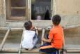 ترک مدرسه و تحصیل به‌دنبال یک لقمه نان