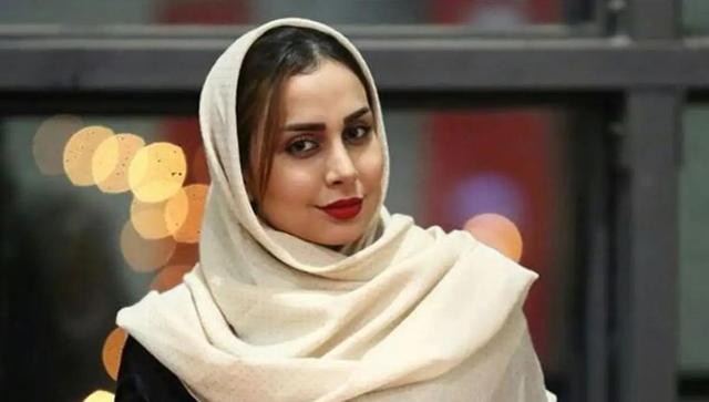 بیتا عالمی با کت کمربنددار در یک رویداد هنری/ استایل متفاوت بازیگر زن سوژه شد (عکس)