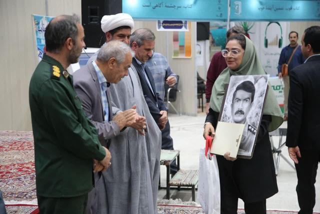 رویداد هنری طراحی سیاه قلم پرتره شهدای شاخص خراسان شمالی برگزار شد