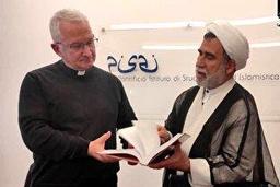 قدردانی بنیاد بین‌المللی عاشوراء از عاشوراپژوه برجسته مسیحی