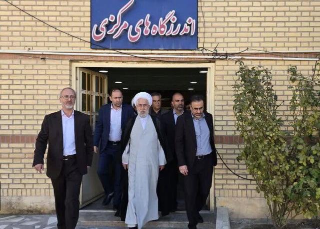 همزمان با سفر رئیس قوه قضائیه به ایلام، ۵۳ زندانی آزاد شدند