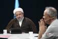 رسایی: اصل سوم قانون اساسی می‌گوید باید از مستضعفان جهان حمایت کنیم / زیدآبادی: من بخشی از قانون اساسی را قبول ندارم!