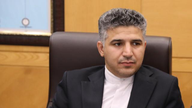 عملیات آسفالت‌ریزی روستای «حصار هنامه» با پیگیری نماینده شیروان