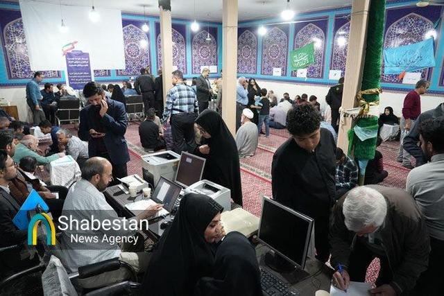 میز خدمت در مساجد مشهد مقدس
